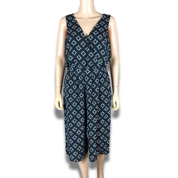 ONE CLOTHING Black Floral Printed Surplice Cropped Jumpsuit NEW LARGE - Picture 1 of 7